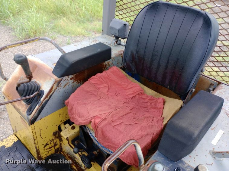 image for item NY9332 1995 Komatsu D37E-5 dozer