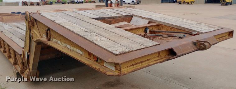 image for item NY9334 1994 Load King 403 DF lowboy equipment trailer