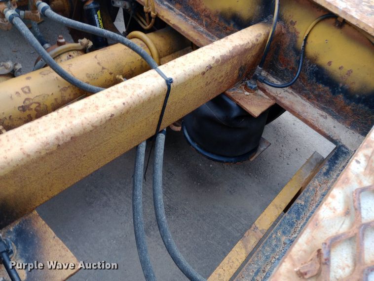 image for item NY9334 1994 Load King 403 DF lowboy equipment trailer