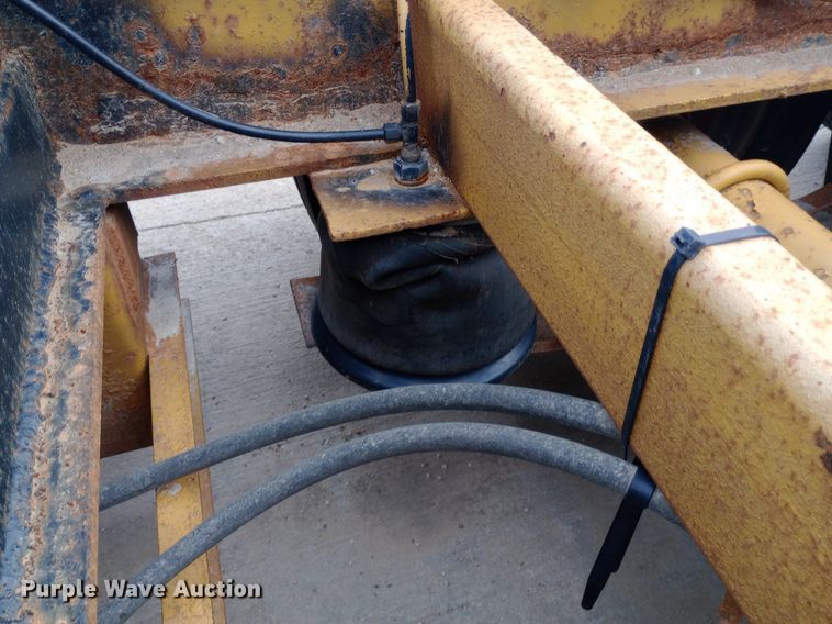 image for item NY9334 1994 Load King 403 DF lowboy equipment trailer