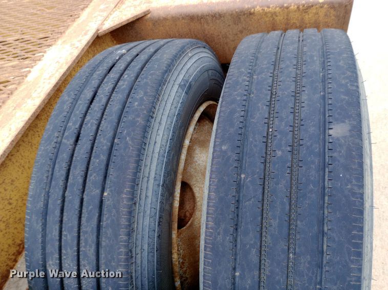 image for item NY9334 1994 Load King 403 DF lowboy equipment trailer