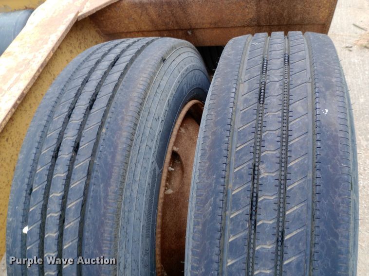 image for item NY9334 1994 Load King 403 DF lowboy equipment trailer