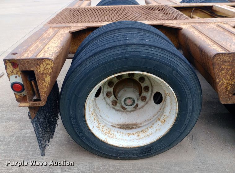 image for item NY9334 1994 Load King 403 DF lowboy equipment trailer