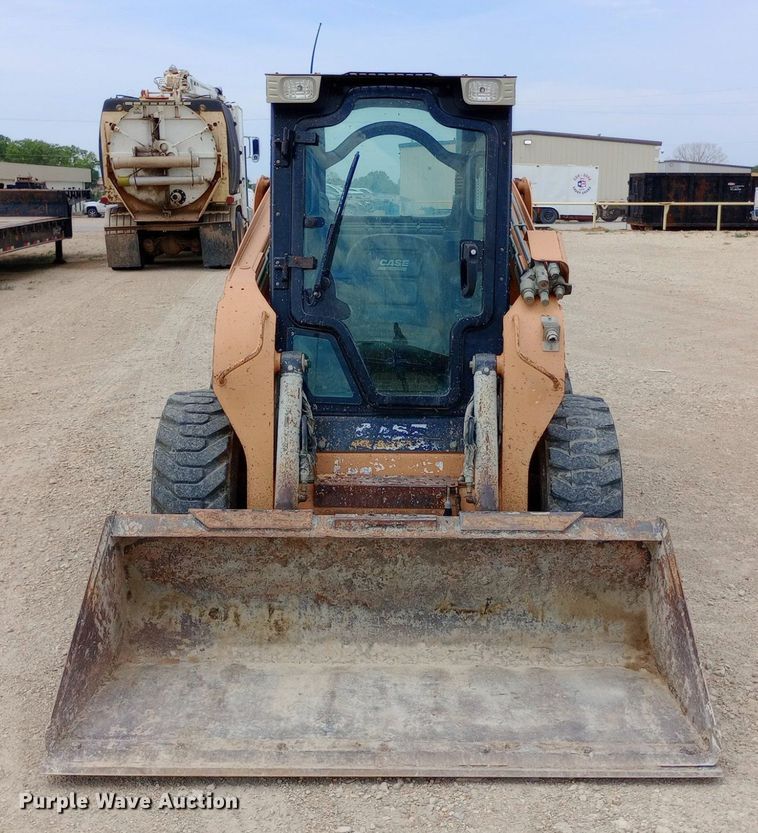 image for item NY9338 2012 Case SR200 skid steer loader