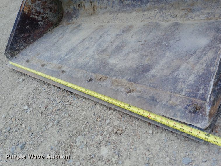 image for item NY9338 2012 Case SR200 skid steer loader