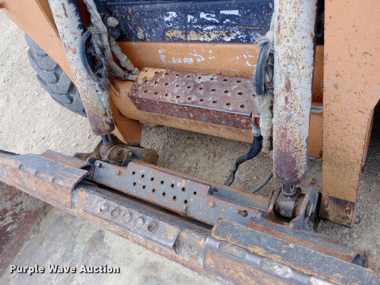 image for item NY9338 2012 Case SR200 skid steer loader