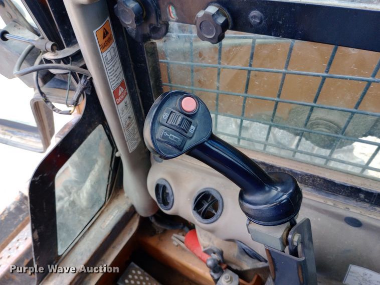 image for item NY9338 2012 Case SR200 skid steer loader