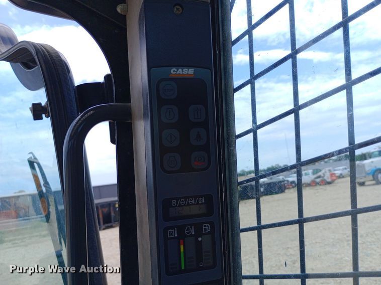 image for item NY9338 2012 Case SR200 skid steer loader