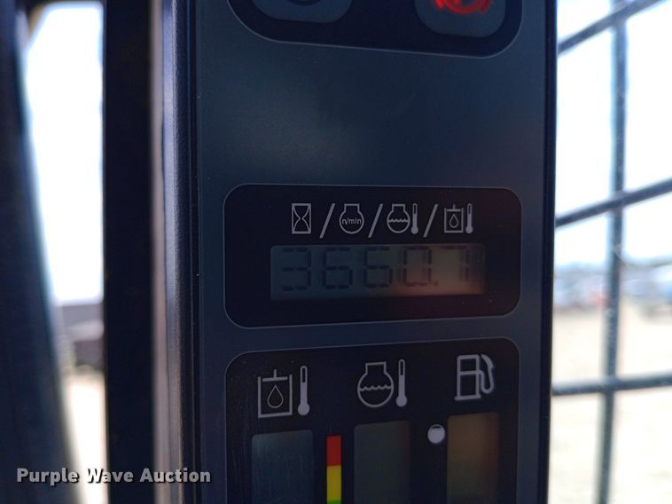 image for item NY9338 2012 Case SR200 skid steer loader