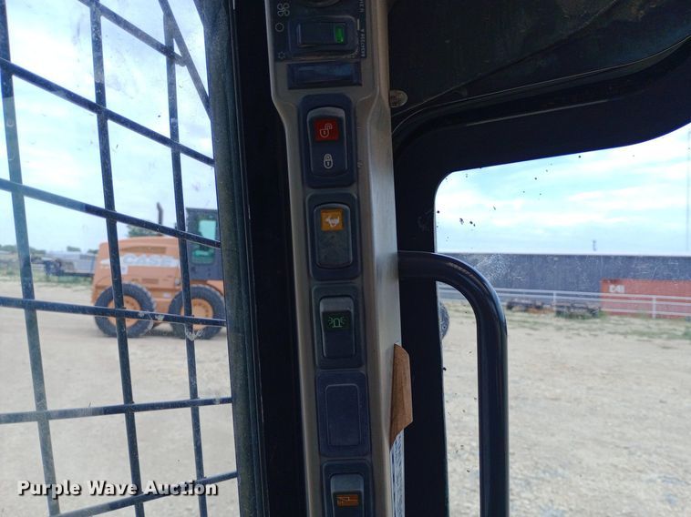 image for item NY9338 2012 Case SR200 skid steer loader