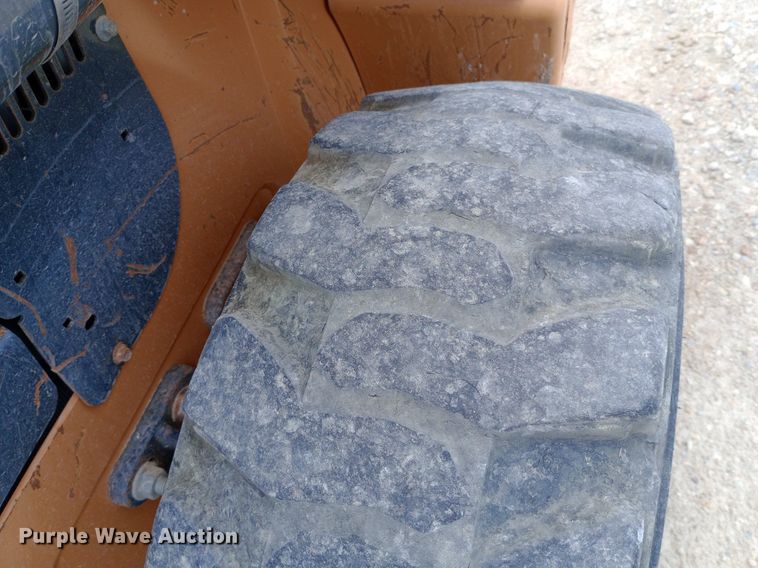 image for item NY9338 2012 Case SR200 skid steer loader