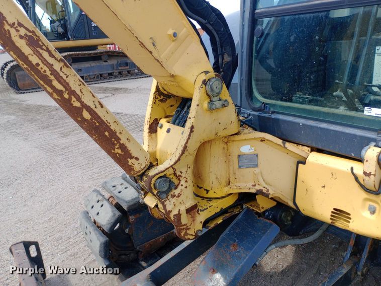 image for item NY9340 2009 Komatsu PC55MR-3 mini excavator