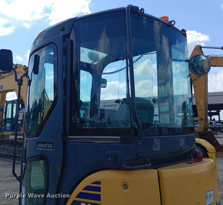image for item NY9340 2009 Komatsu PC55MR-3 mini excavator