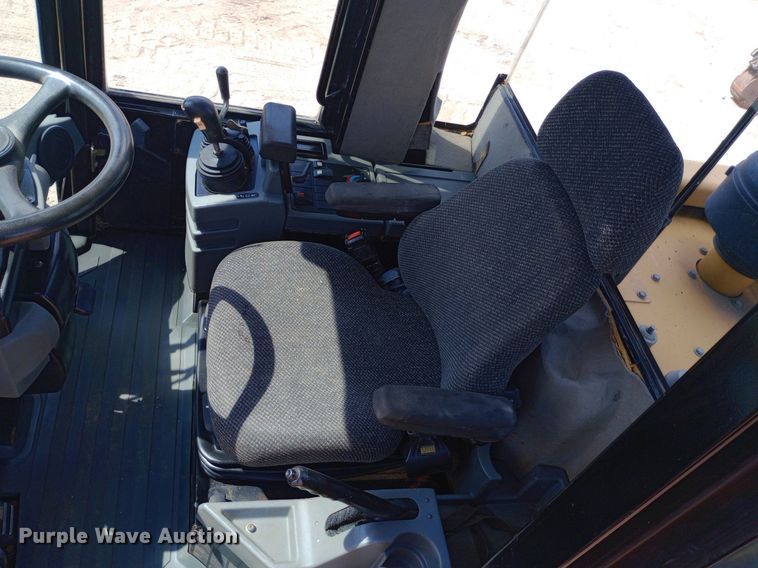 image for item NY9341 2005 Caterpillar  938G wheel loader