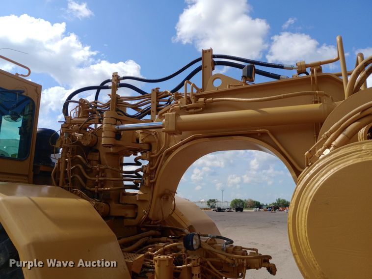 image for item NY9342 2001 Caterpillar 623G elevating scraper