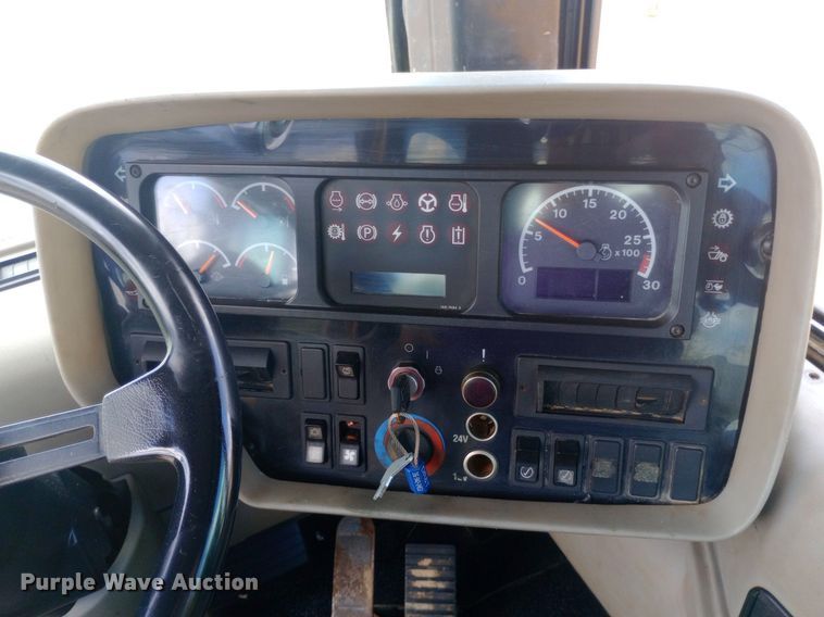 image for item NY9342 2001 Caterpillar 623G elevating scraper