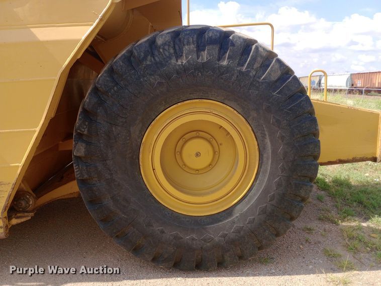 image for item NY9342 2001 Caterpillar 623G elevating scraper