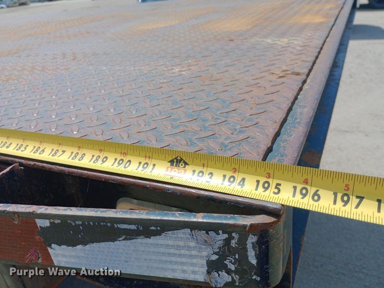 image for item NY9346 1999 International  4700 dump flatbed truck