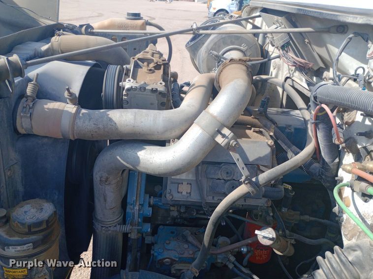 image for item NY9346 1999 International  4700 dump flatbed truck