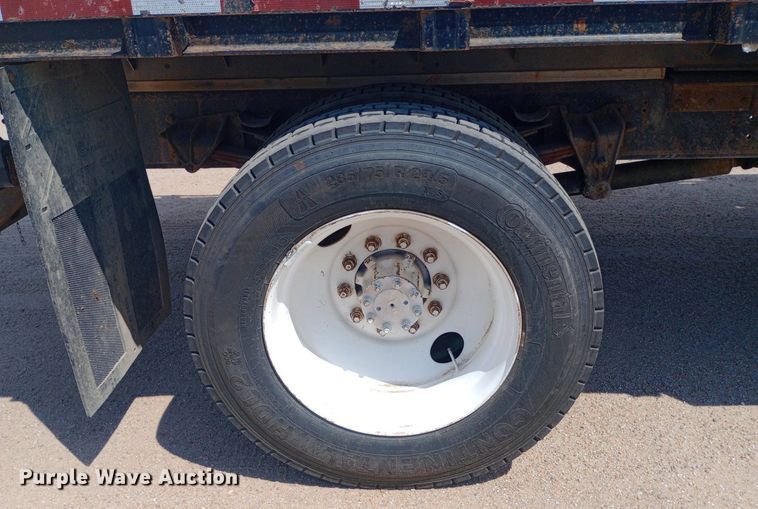 image for item NY9346 1999 International  4700 dump flatbed truck