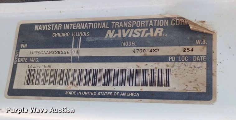 image for item NY9346 1999 International  4700 dump flatbed truck