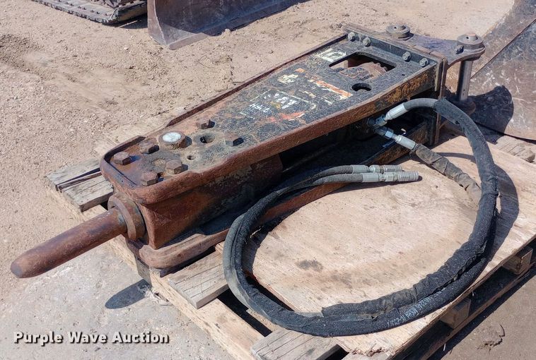 image for item NY9348 Caterpillar H90C breaker