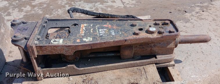 image for item NY9348 Caterpillar H90C breaker