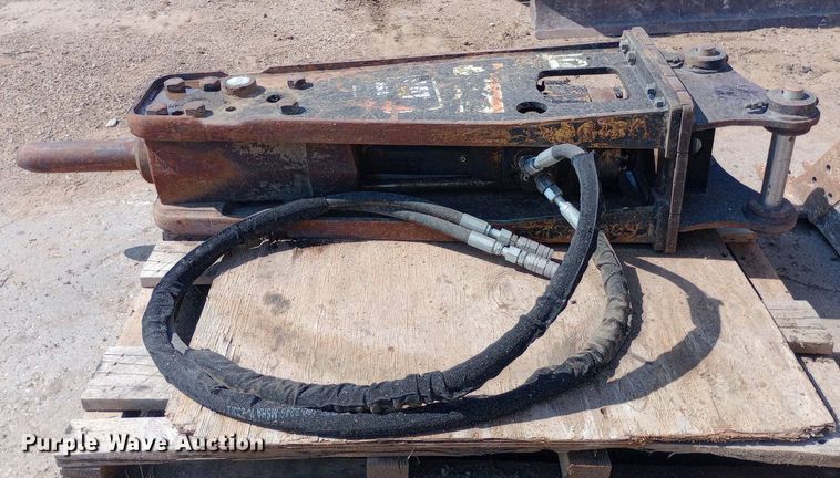 image for item NY9348 Caterpillar H90C breaker