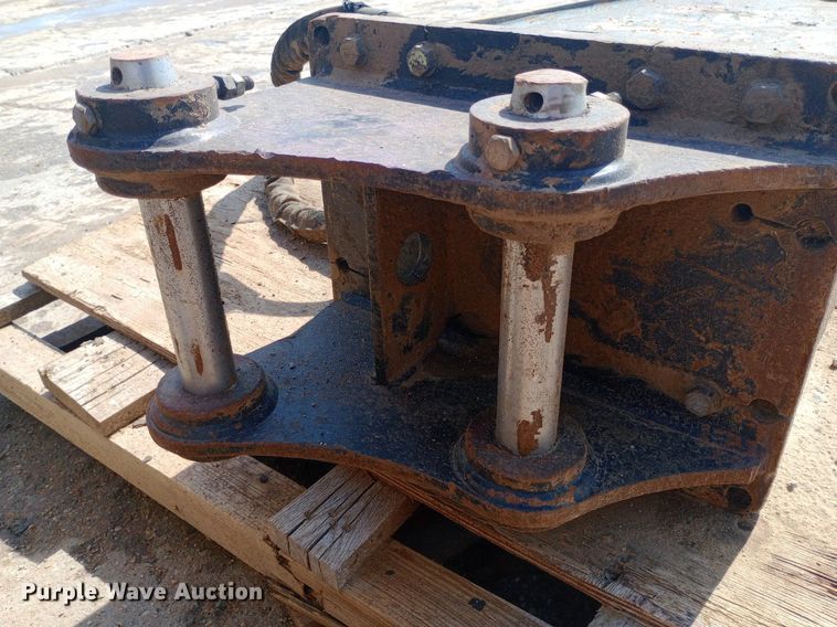 image for item NY9348 Caterpillar H90C breaker