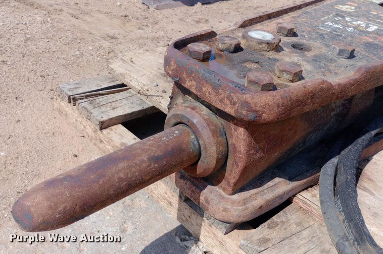 image for item NY9348 Caterpillar H90C breaker