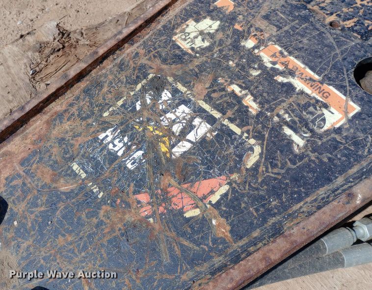 image for item NY9348 Caterpillar H90C breaker