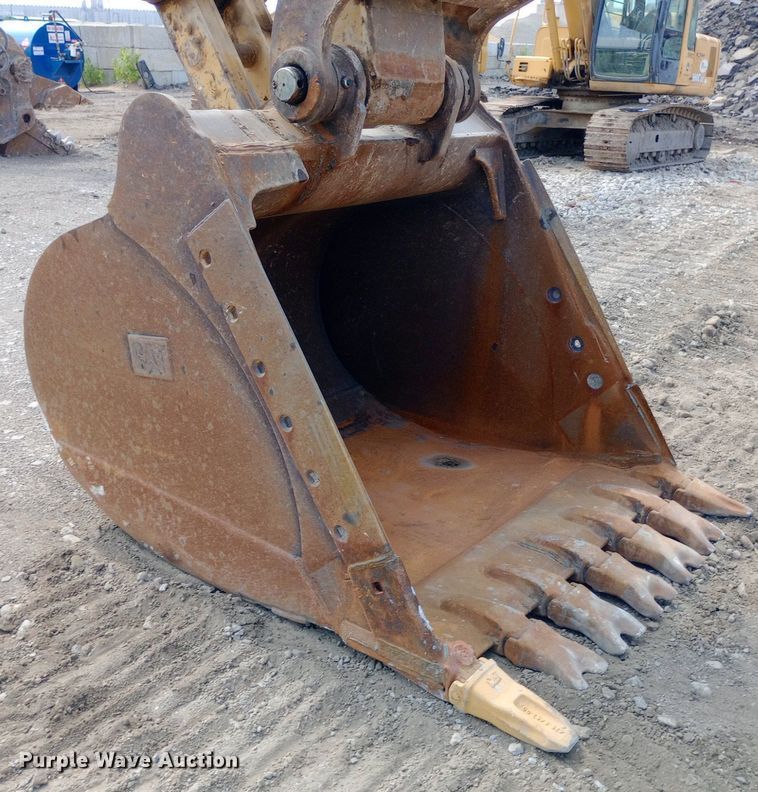 image for item NY9354 2006 Caterpillar  330C L excavator