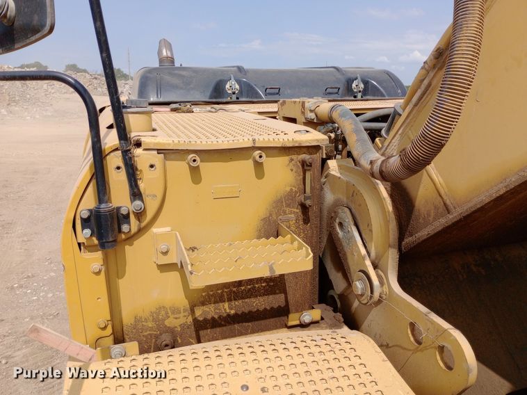 image for item NY9354 2006 Caterpillar  330C L excavator
