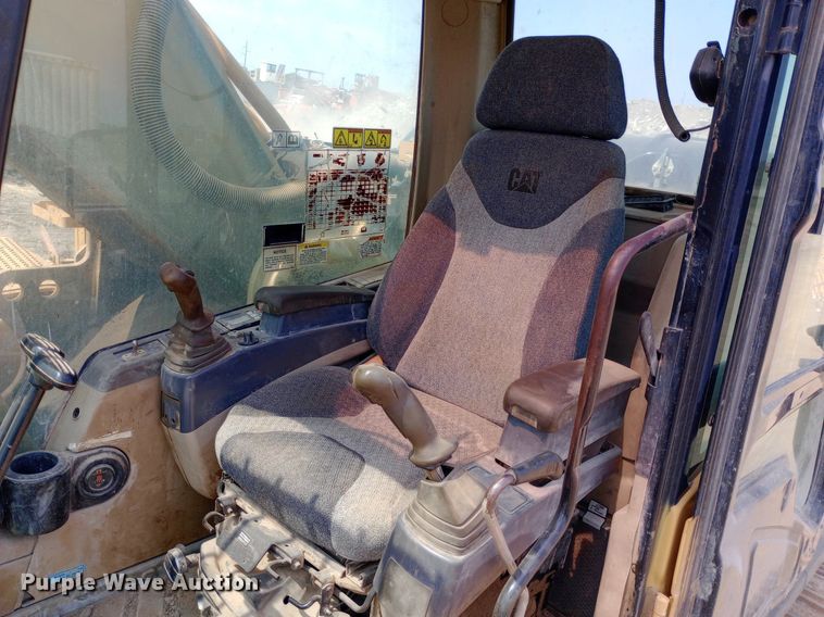 image for item NY9354 2006 Caterpillar  330C L excavator