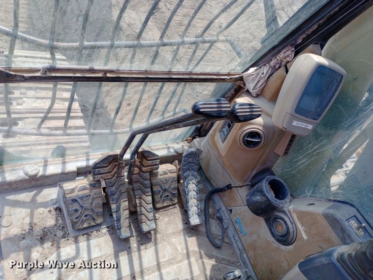 image for item NY9354 2006 Caterpillar  330C L excavator