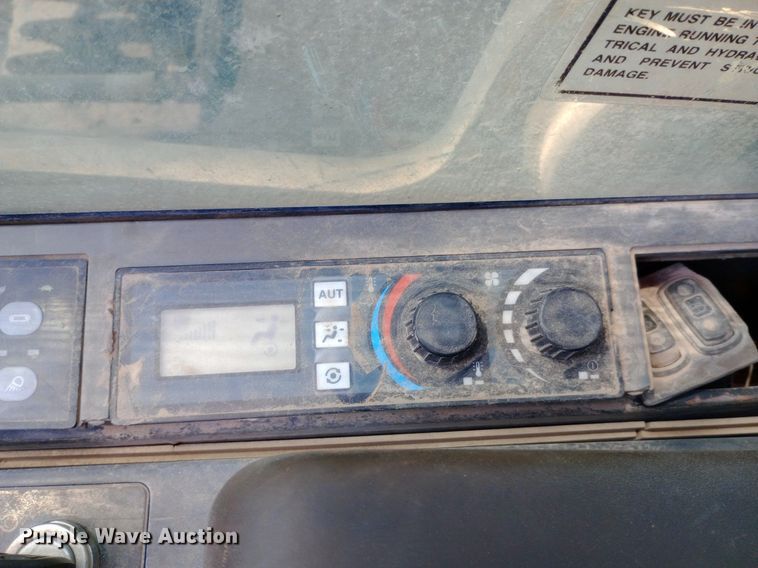 image for item NY9354 2006 Caterpillar  330C L excavator