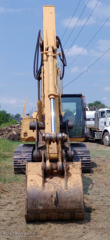 image for item NY9355 2006 John Deere 160C LC excavator