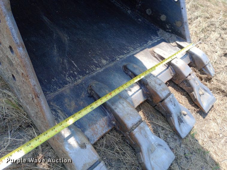 image for item NY9355 2006 John Deere 160C LC excavator