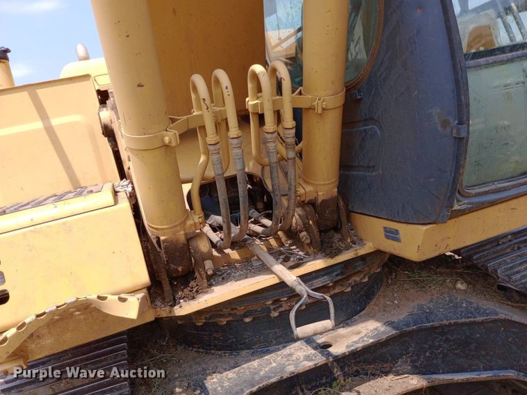 image for item NY9355 2006 John Deere 160C LC excavator