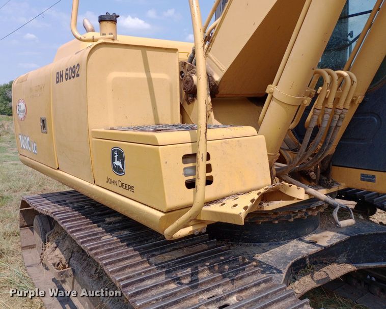 image for item NY9355 2006 John Deere 160C LC excavator