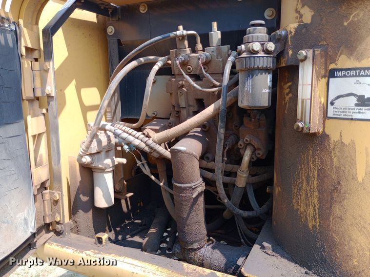 image for item NY9355 2006 John Deere 160C LC excavator