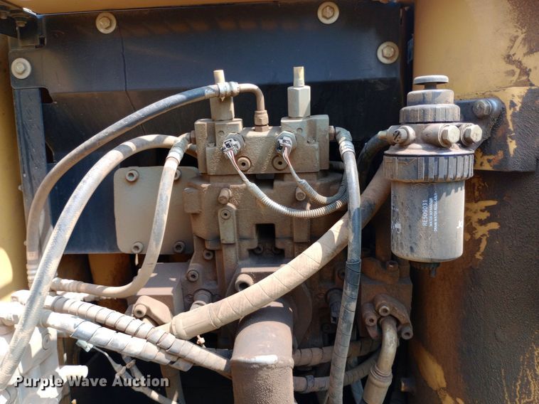 image for item NY9355 2006 John Deere 160C LC excavator