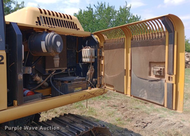 image for item NY9355 2006 John Deere 160C LC excavator