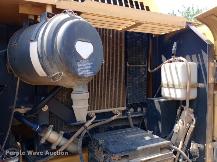 image for item NY9355 2006 John Deere 160C LC excavator