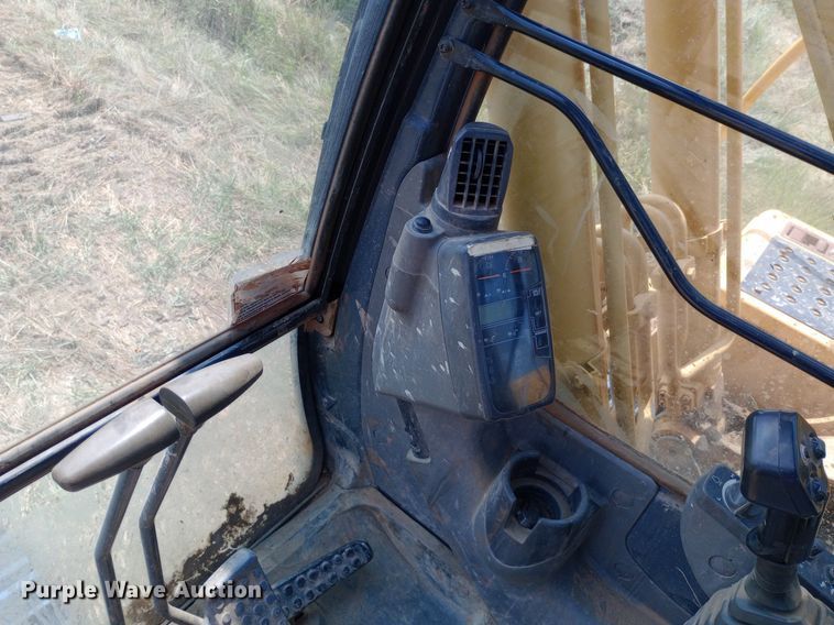 image for item NY9355 2006 John Deere 160C LC excavator