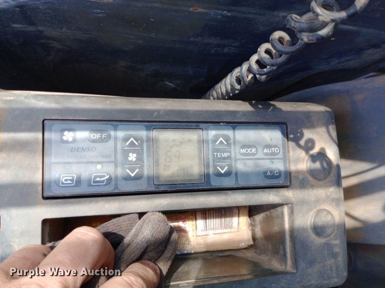 image for item NY9355 2006 John Deere 160C LC excavator