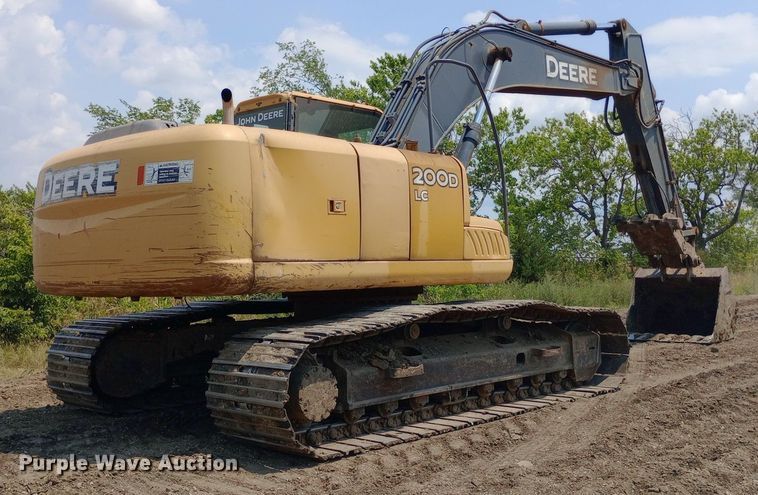 image for item NY9356 2007 John Deere 200D LC excavator