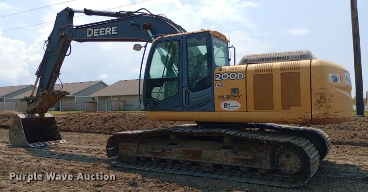 image for item NY9356 2007 John Deere 200D LC excavator
