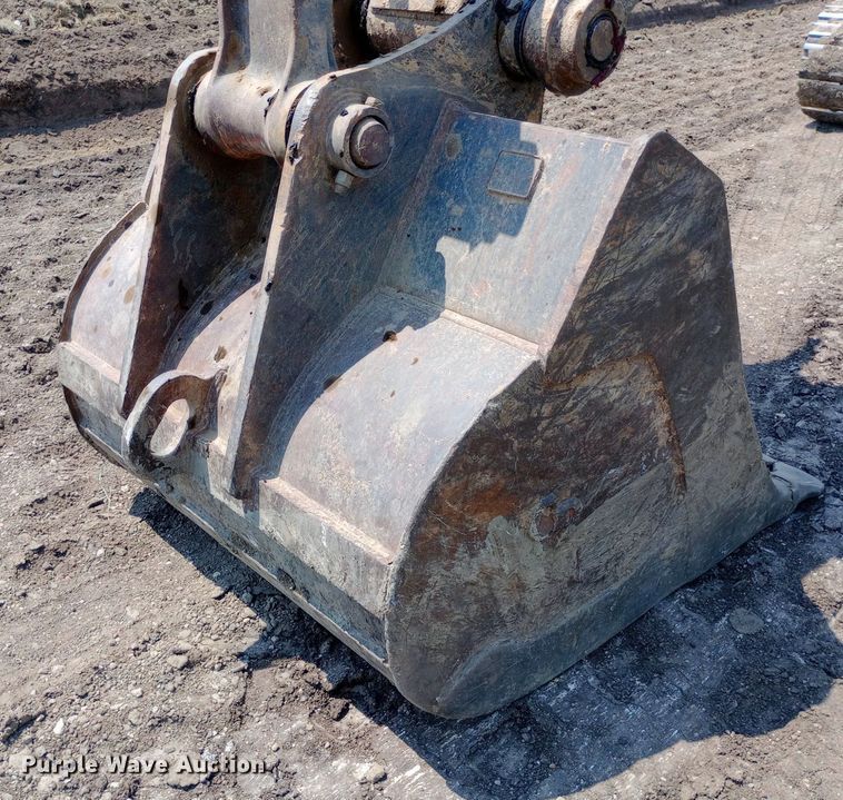 image for item NY9356 2007 John Deere 200D LC excavator