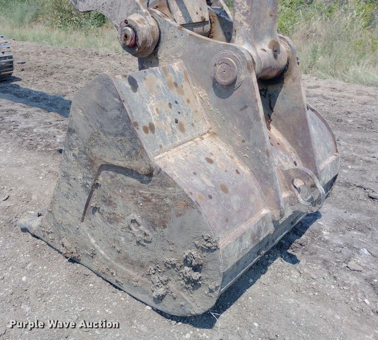 image for item NY9356 2007 John Deere 200D LC excavator